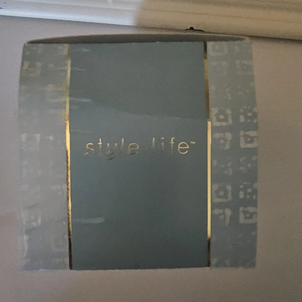Style Life - Picture 2 of 4